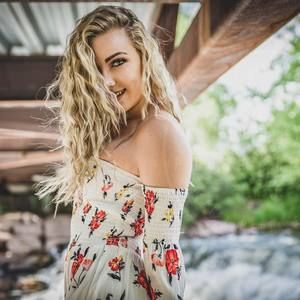 Meet your Posher, Jana